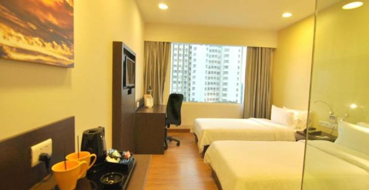 Keys Select By Lemon Tree Hotels, Kochi Exterior photo