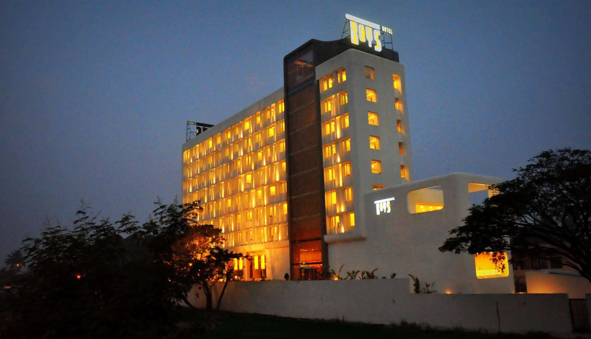 Keys Select By Lemon Tree Hotels, Kochi Exterior photo