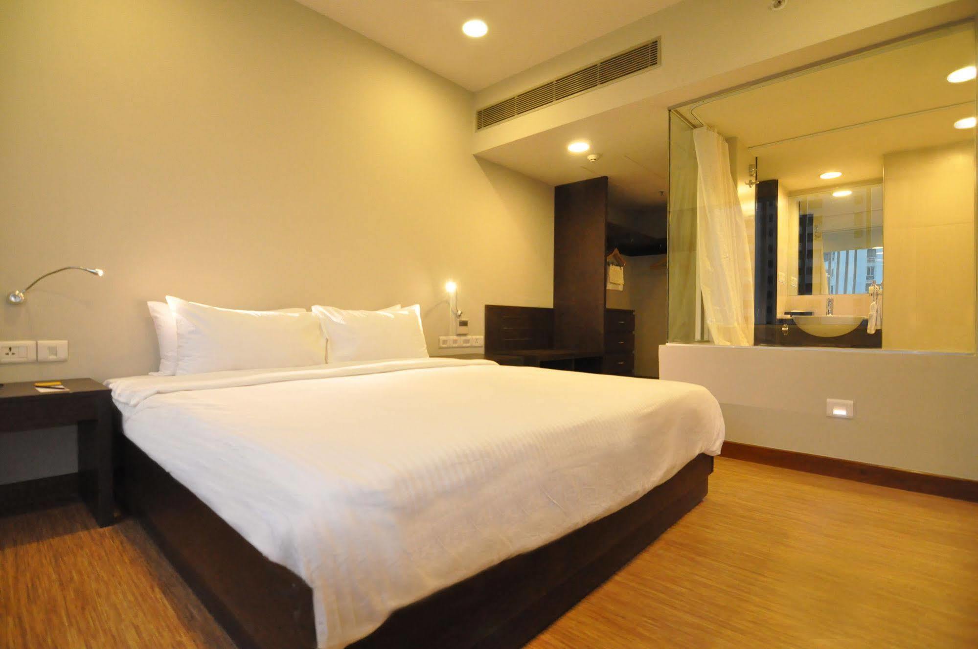 Keys Select By Lemon Tree Hotels, Kochi Exterior photo