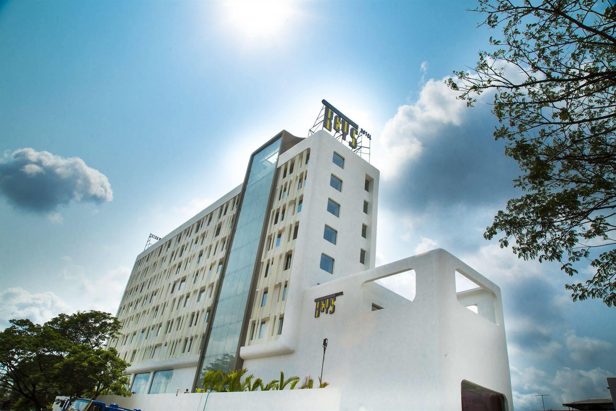 Keys Select By Lemon Tree Hotels, Kochi Exterior photo